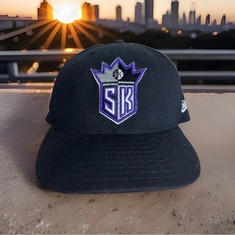 Vintage New Era Sacramento Kings NBA Fitted Hat Black Purple Silver Size 7 1/2 - Picture 1 of 16